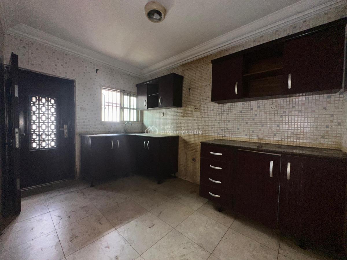 3 Bedroom Apartment, Gra Phase 1, Magodo, Lagos, Flat / Apartment for Rent