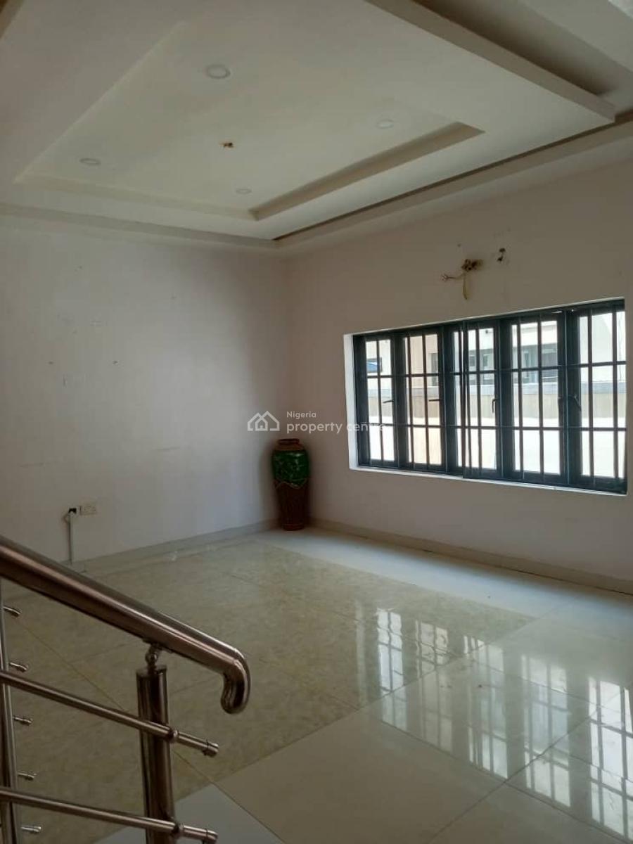 Well Maintained Spacious 3bedroom Duplex with Bq, in a Secured Estate Off Freedom Way, Lekki Phase 1, Lekki, Lagos, Semi-detached Duplex for Rent