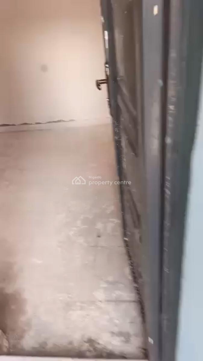 Executive Ground-floor Mini-flat, Fadeyi,yaba ,waec Axis, Yaba, Lagos, Mini Flat (room and Parlour) for Rent