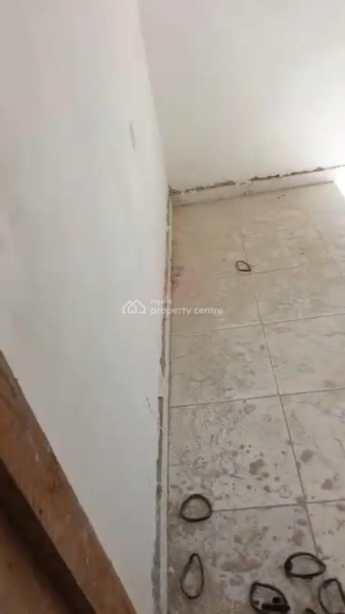 Executive Ground-floor Mini-flat, Fadeyi,yaba ,waec Axis, Yaba, Lagos, Mini Flat (room and Parlour) for Rent