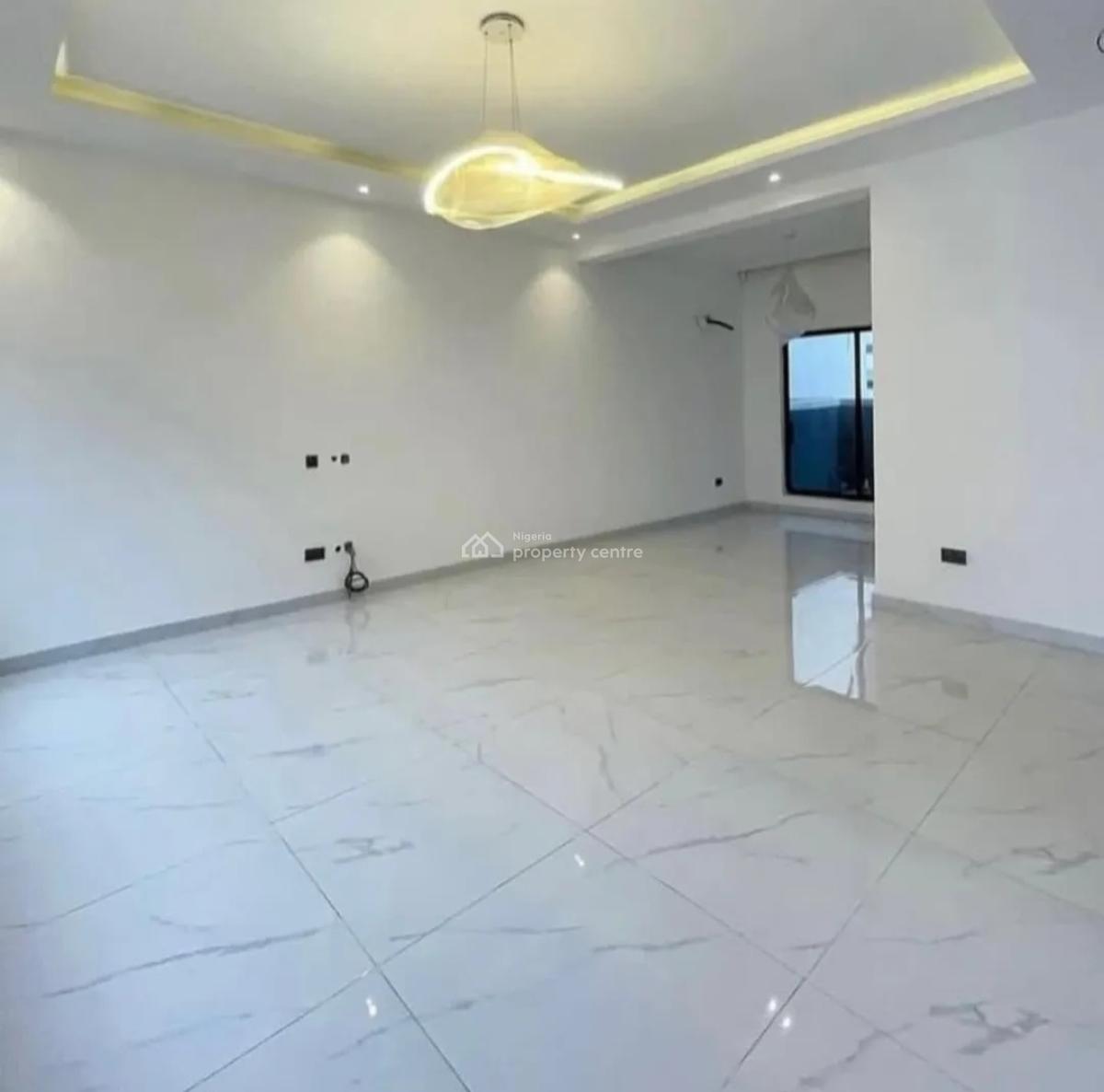 4 Bedroom En-suite Semi-detached Townhouse in a Serviced and Communal, Lekki Phase 1, Lekki, Lagos, Semi-detached Duplex for Rent