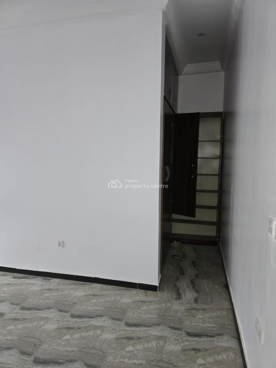 Tastefully Finished Self Service 2 Bedroom Apartment, Off Admiralty Way, Lekki Phase 1, Lekki, Lagos, Flat / Apartment for Rent