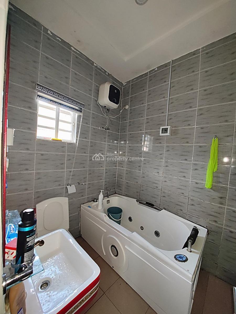 3 Bedroom Home with 2 Self Contain Bq, Mgbaraja New Road, Ada George, Port Harcourt, Rivers, Detached Bungalow for Sale