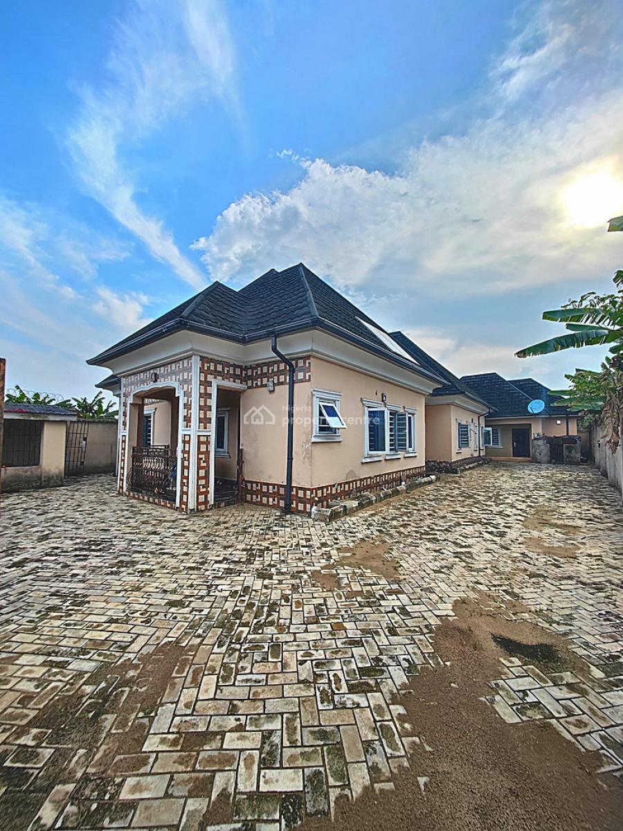 3 Bedroom Home with 2 Self Contain Bq, Mgbaraja New Road, Ada George, Port Harcourt, Rivers, Detached Bungalow for Sale