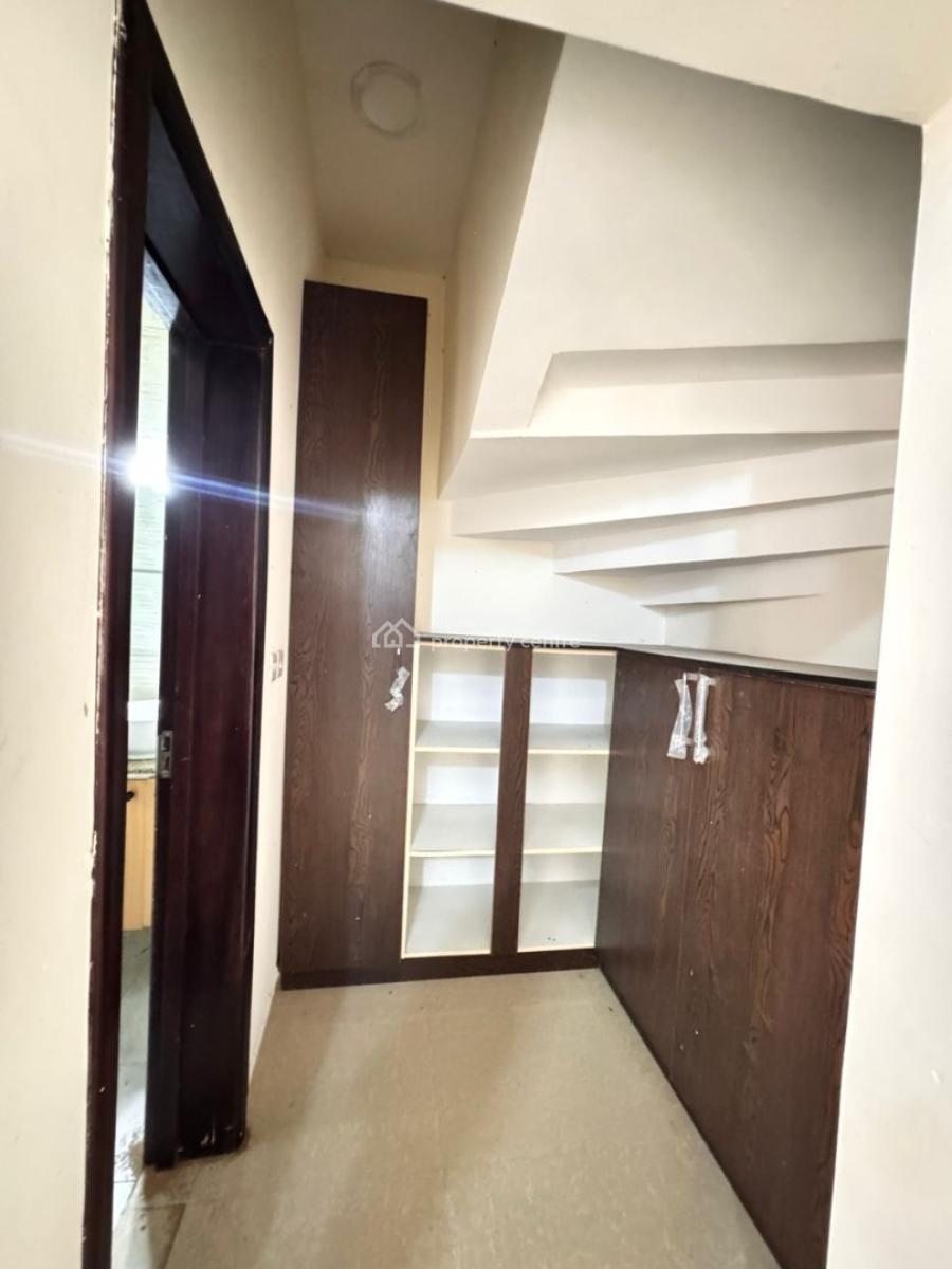 Exquisite  Very Spacious 5 Bedroom Detached Duplex with 2 Bq, Abraham Adesanya ( Secured,  Beautiful and Serene  Estate), Ajah, Lagos, Semi-detached Duplex for Rent