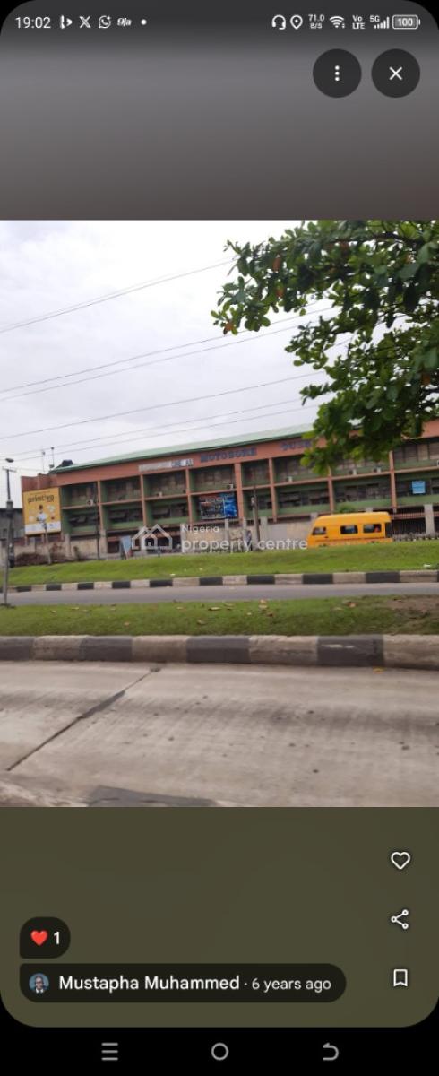 Commercial Building on 3700sqm, Directly on Ikorodu Road By Onipanu Bus Stop, Onipanu, Shomolu, Lagos, Commercial Property for Sale