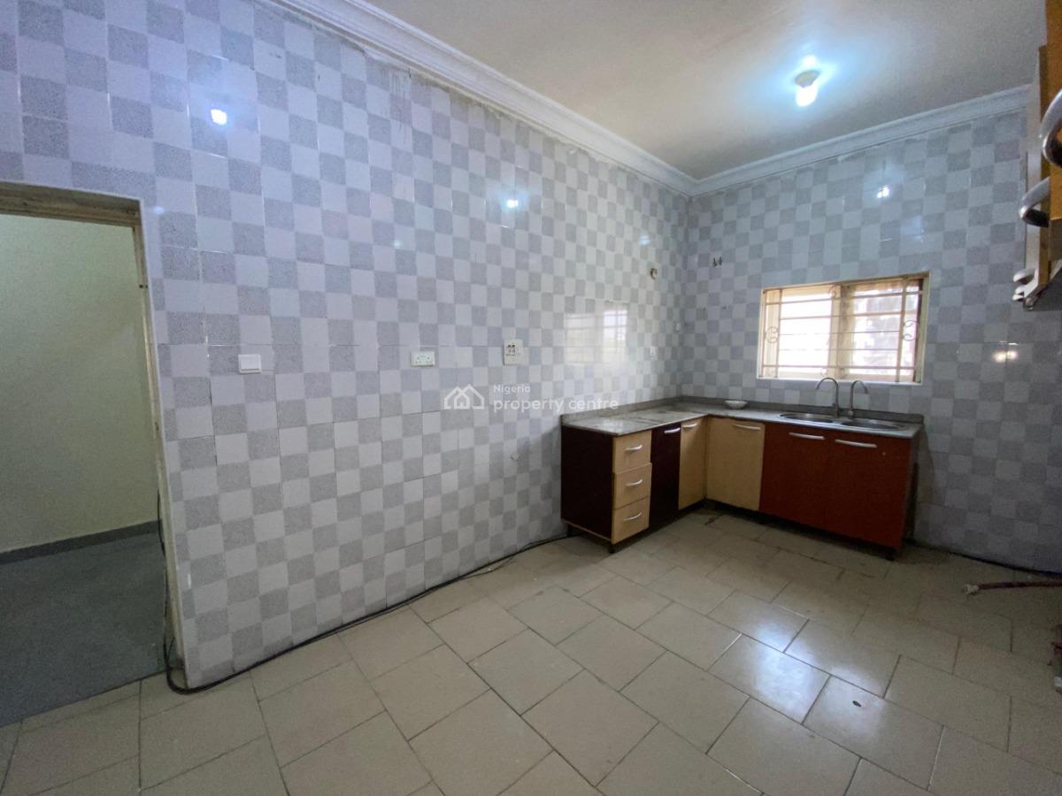 3 Bedroom Apartment, in a Secured Estate, Wuye, Abuja, Flat / Apartment for Rent