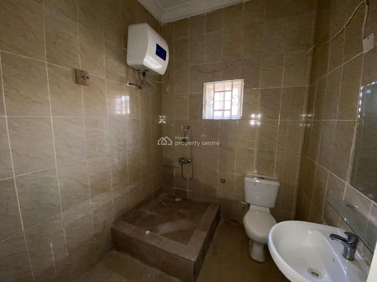 3 Bedroom Apartment, in a Secured Estate, Wuye, Abuja, Flat / Apartment for Rent