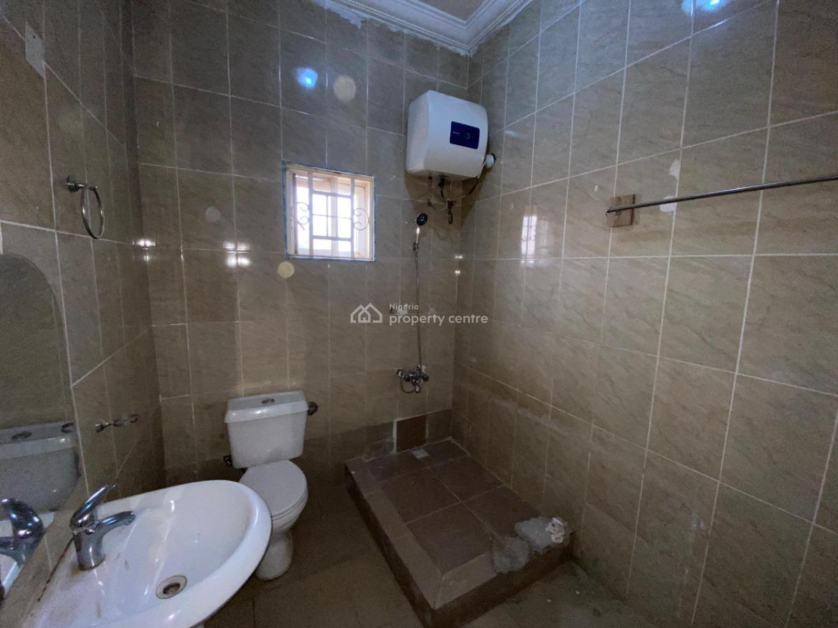 3 Bedroom Apartment, in a Secured Estate, Wuye, Abuja, Flat / Apartment for Rent