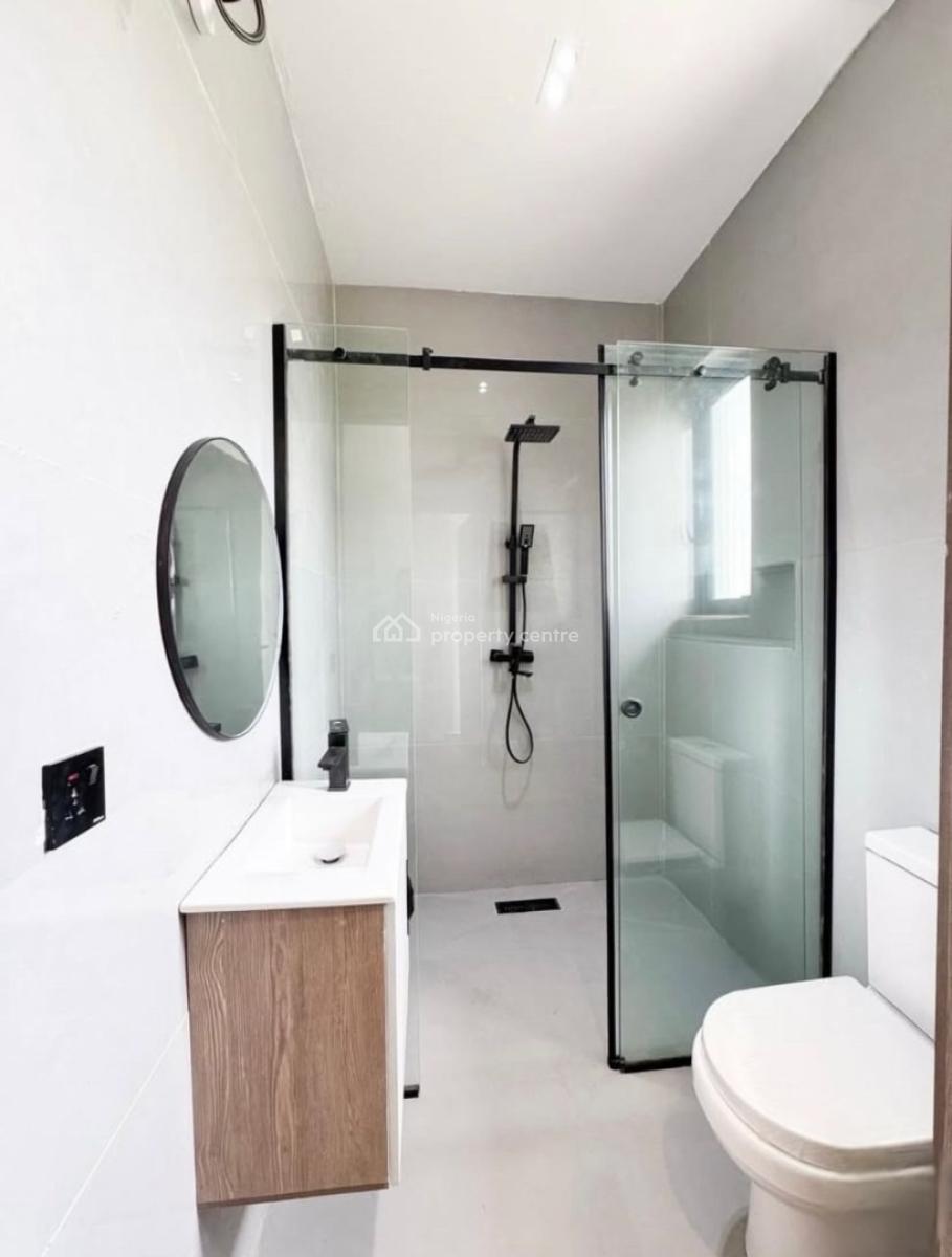 Luxury 2 Bedroom Apartment with Swimming Pool & Elevator, Lekki Phase 1, Lekki, Lagos, Flat / Apartment for Sale