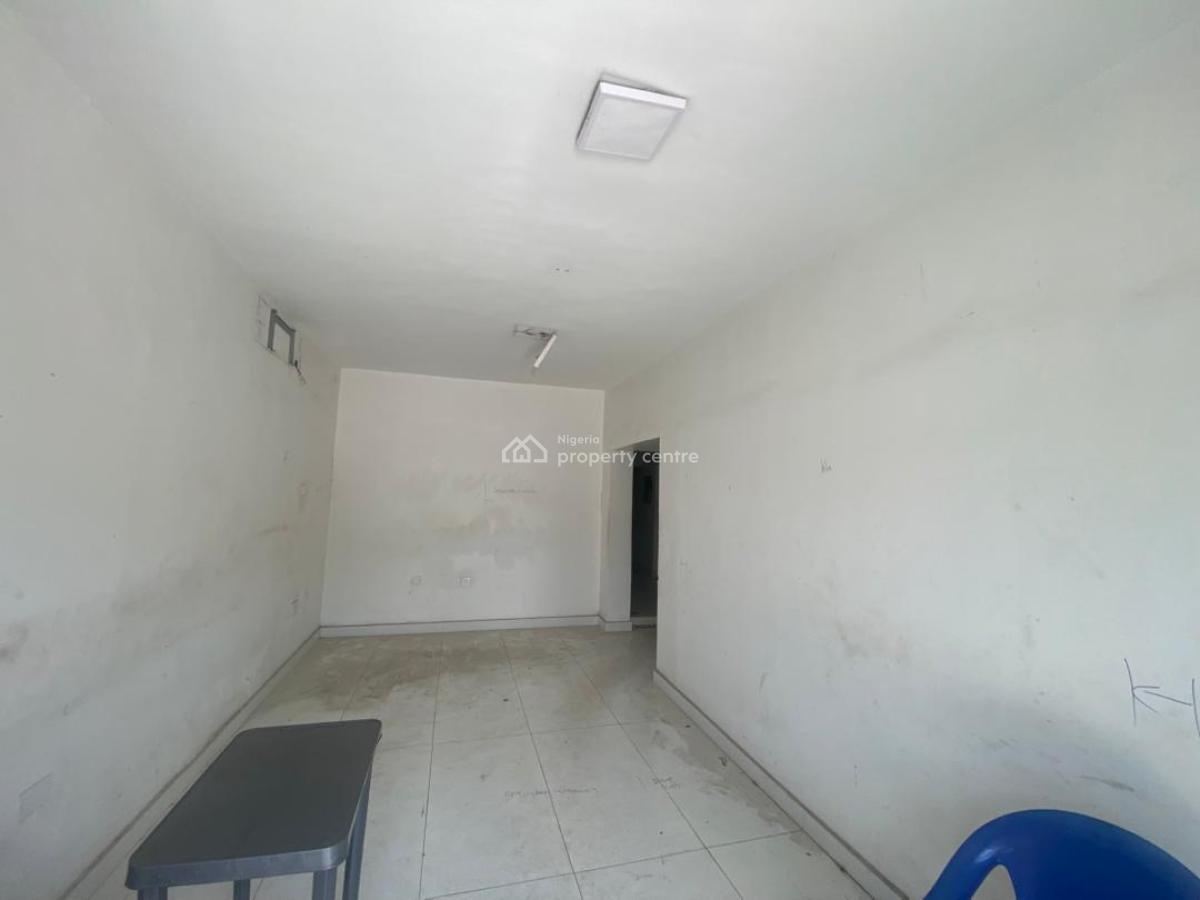 5 Bedroom Semi Detached  with 2 Bq, Lekki Phase 1, Lekki, Lagos, Semi-detached Duplex for Rent