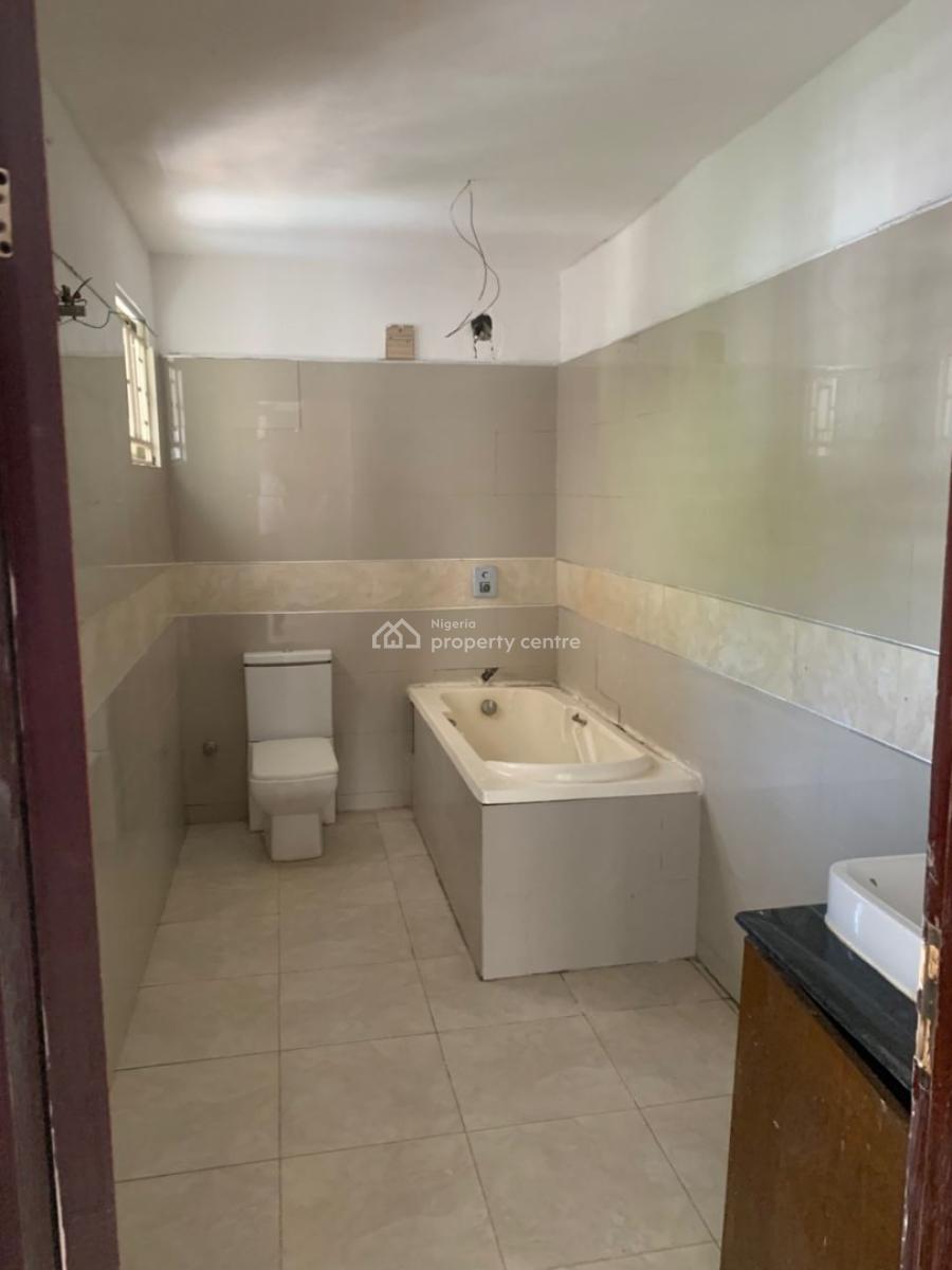 5 Bedroom Town House with a Room Bq, Lekki Phase 1, Lekki, Lagos, House for Rent