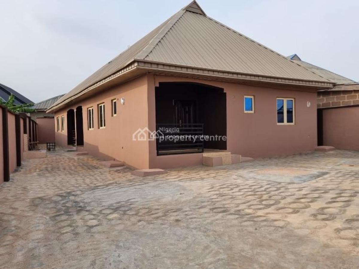 2 Bedroom Flat in Apele, Sapele, Delta, Flat / Apartment for Rent