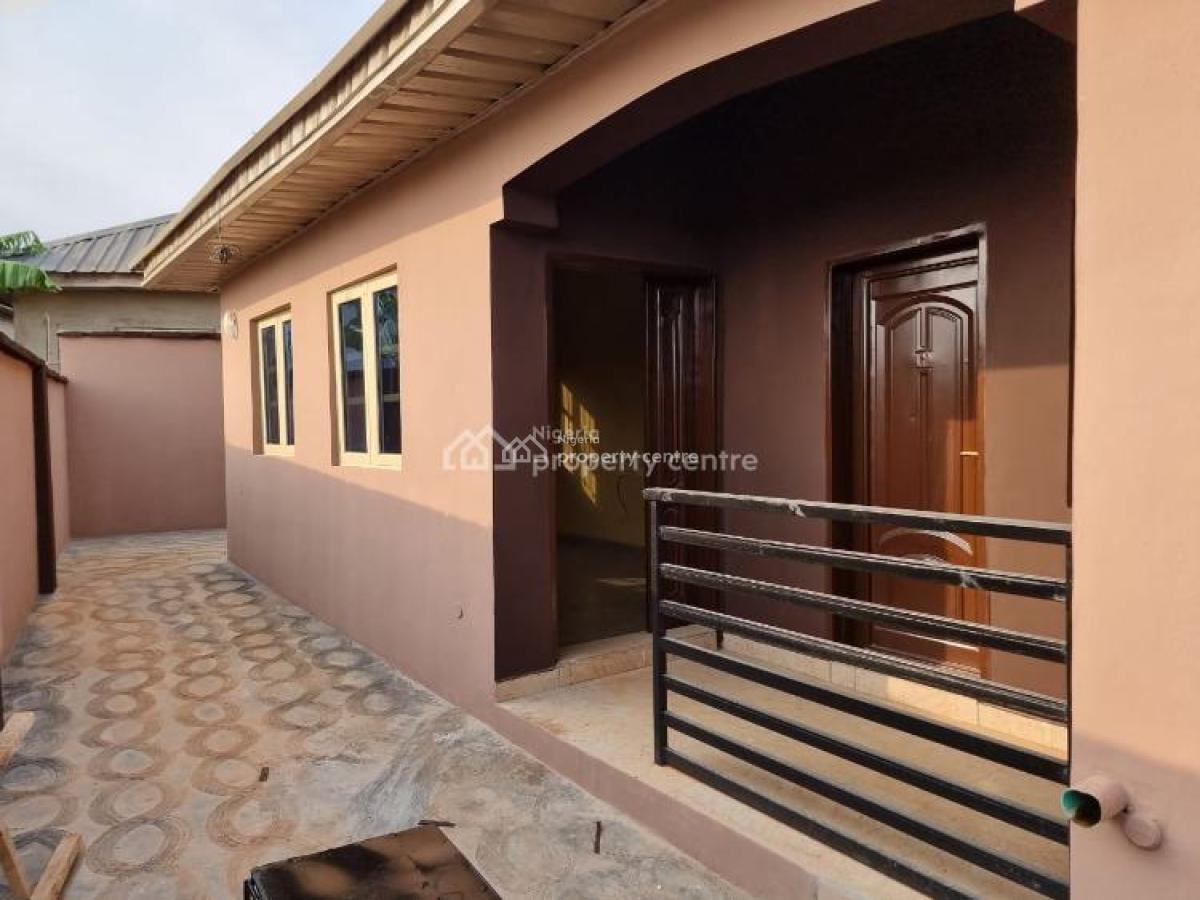2 Bedroom Flat in Apele, Sapele, Delta, Flat / Apartment for Rent