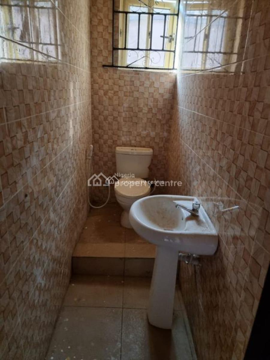 2 Bedroom Flat in Apele, Sapele, Delta, Flat / Apartment for Rent