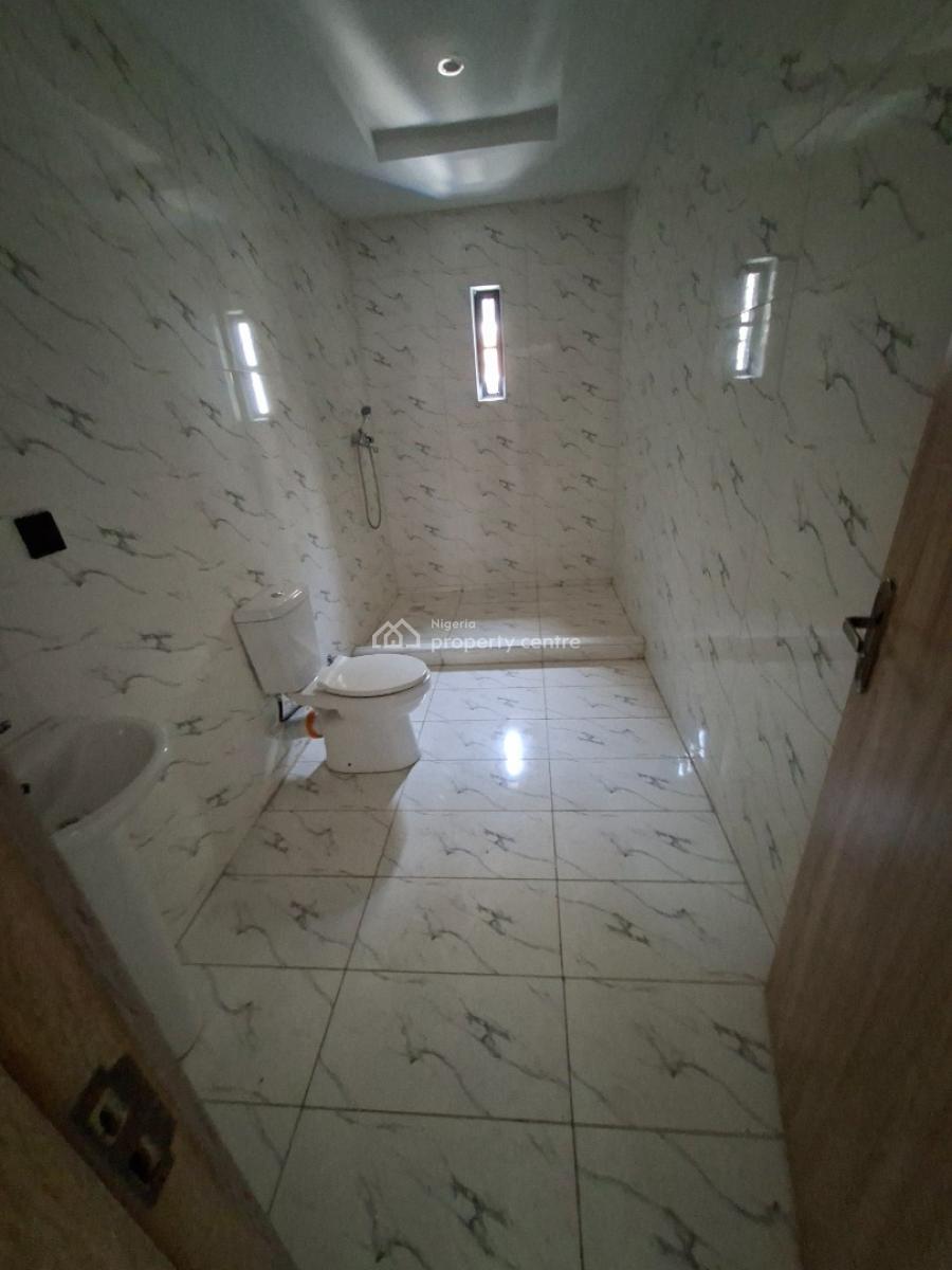 Fully Service  4bedroom Terrace Duplex, Pool, Gym and Bq, Lekki Phase 1, Lekki Phase 1, Lekki, Lagos, Terraced Duplex for Sale