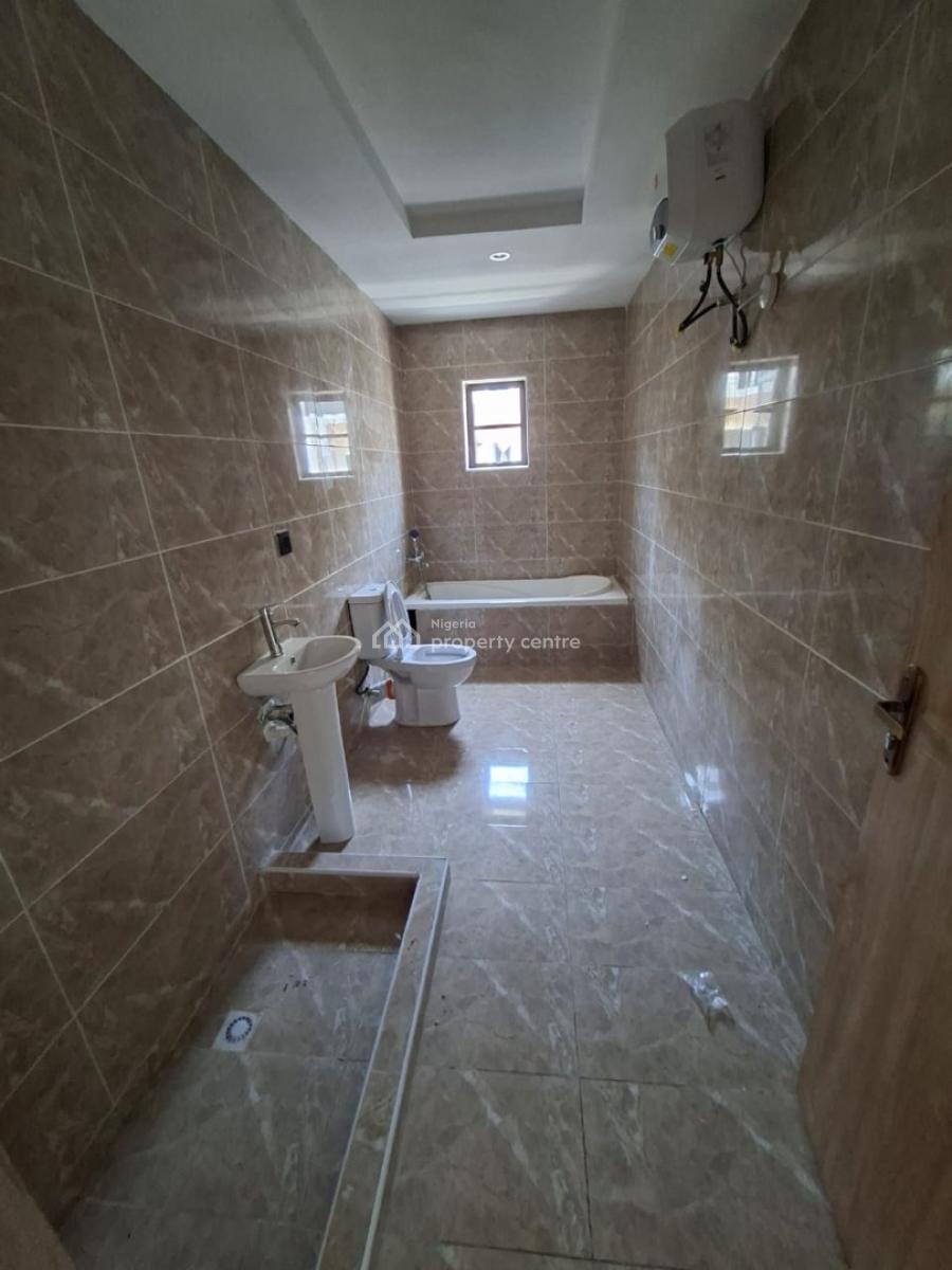 Fully Service 4bedroom Terrace Duplex with Bq, Lekki Phase 1, Lekki, Lagos, Terraced Duplex for Sale