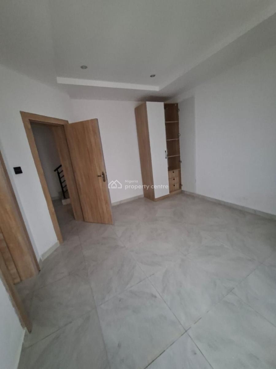 Fully Service 4bedroom Terrace Duplex with Bq, Lekki Phase 1, Lekki, Lagos, Terraced Duplex for Sale
