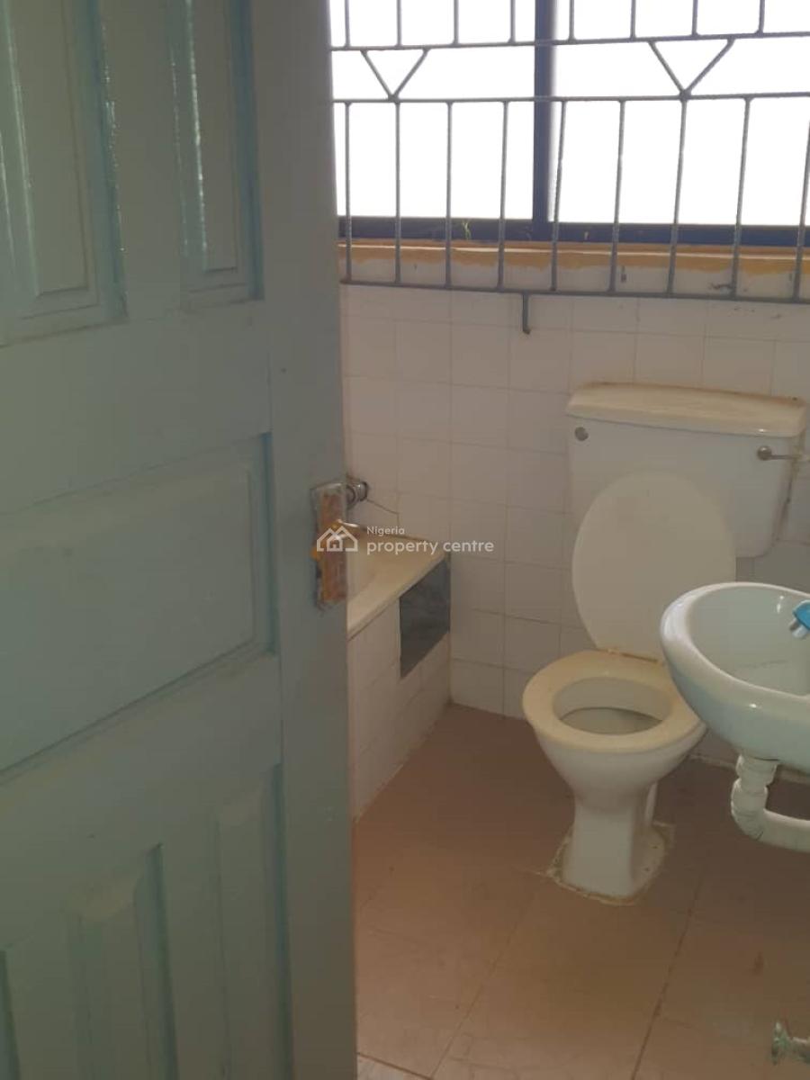 14 Bedroom Detached Bungalow, Sagamu, Ogun, Detached Bungalow for Rent