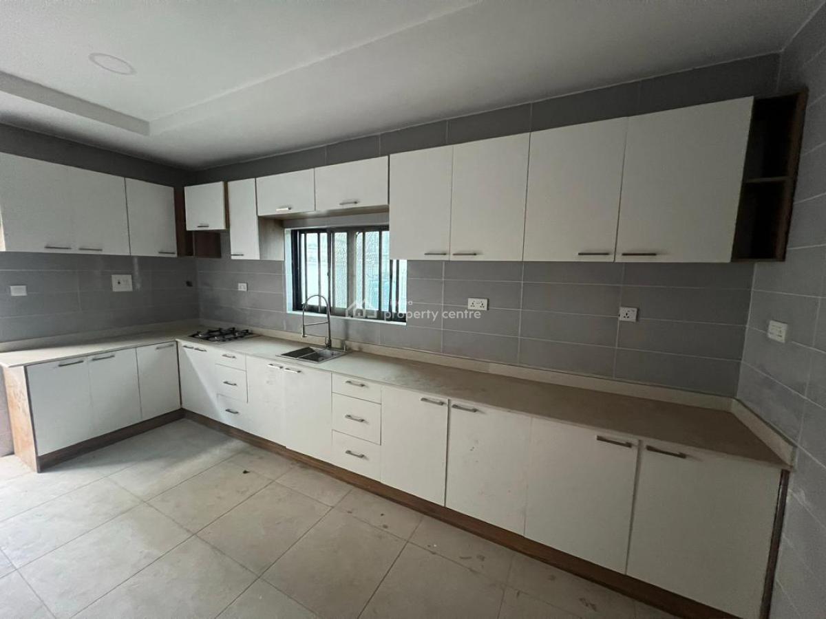 Three (3) Bedroom Terrace Houses with 1 Room Bq, Lekki Phase 1, Lekki, Lagos, Terraced Duplex for Rent