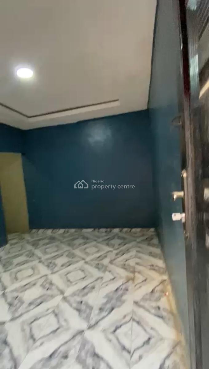 a Well-maintained Room Self-contained, Bakare Dawodu (by Deeper Life Hq), Gbagada, Gbagada, Lagos, Self Contain (single Rooms) for Rent