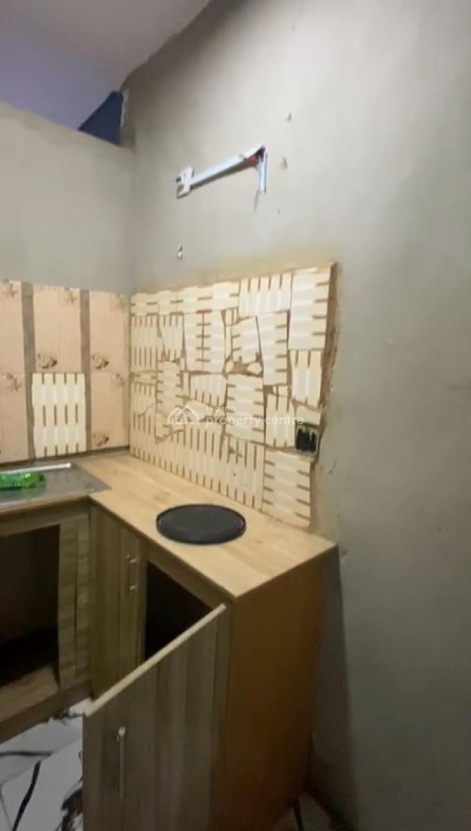 a Well-maintained Room Self-contained, Bakare Dawodu (by Deeper Life Hq), Gbagada, Gbagada, Lagos, Self Contain (single Rooms) for Rent