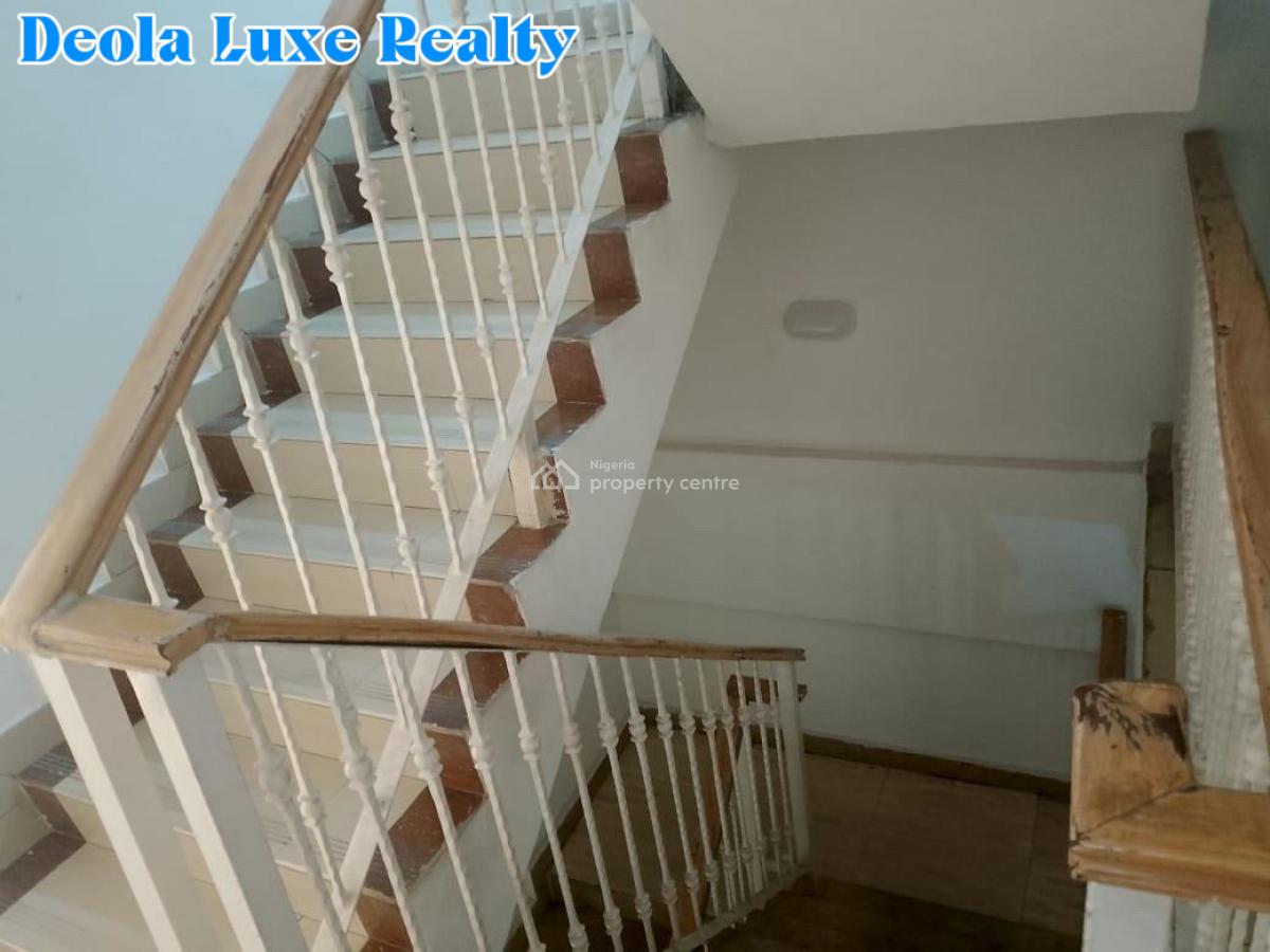 3 Bedroom Luxury Flat with a Room Servant Quarter, Ikoyi, Lekki, Lagos, House for Sale
