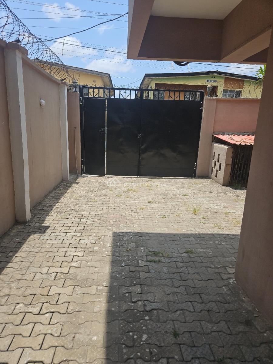 Luxury 4 Bedroom, Adagun Odo, Ire Akari, Isolo, Lagos, Flat / Apartment for Sale