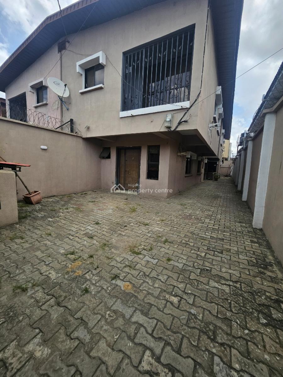 Luxury 4 Bedroom, Adagun Odo, Ire Akari, Isolo, Lagos, Flat / Apartment for Sale
