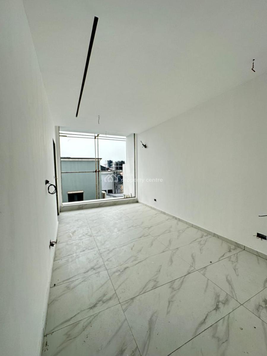 Outstanding Luxury Spacious 2 Bedroom Apartment with Elevator & Pool, Lekki Phase 1, Lekki, Lagos, Flat / Apartment for Sale