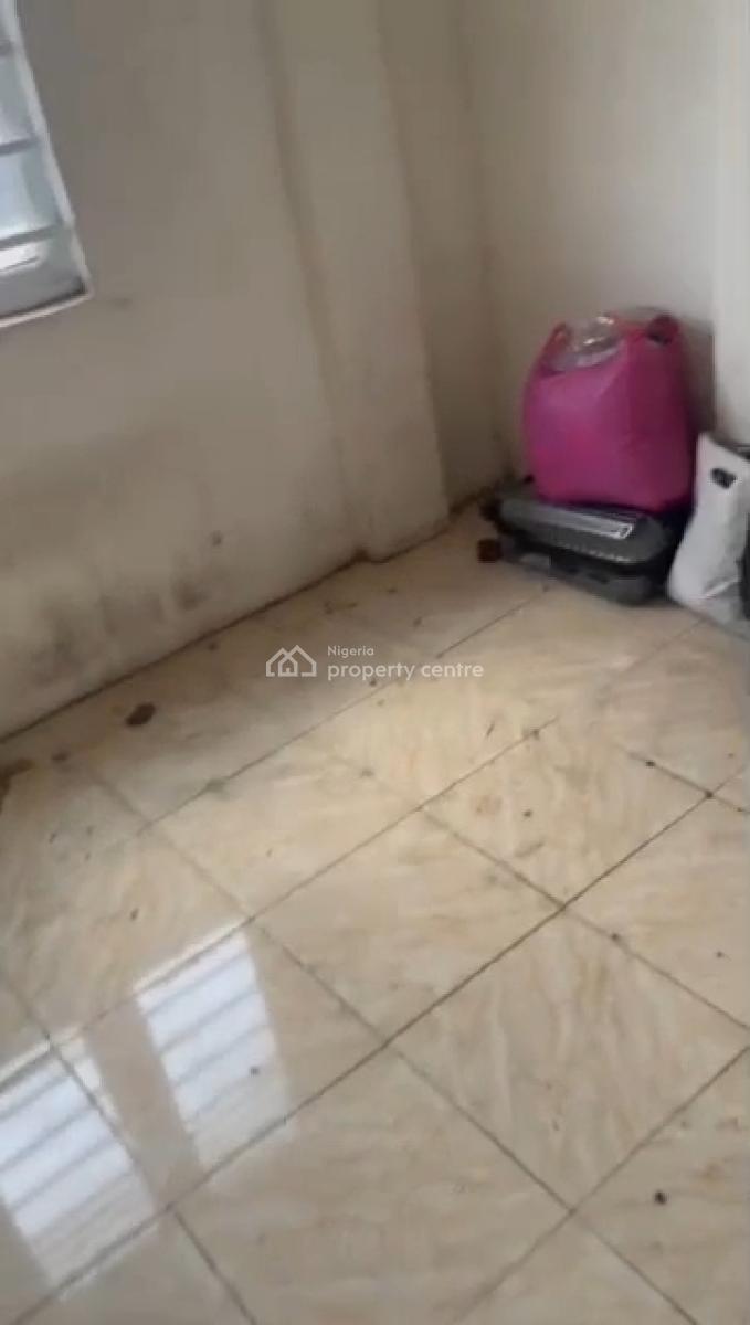 Mini Flat, Adekunle, Yaba, Lagos, Mini Flat (room and Parlour) for Rent