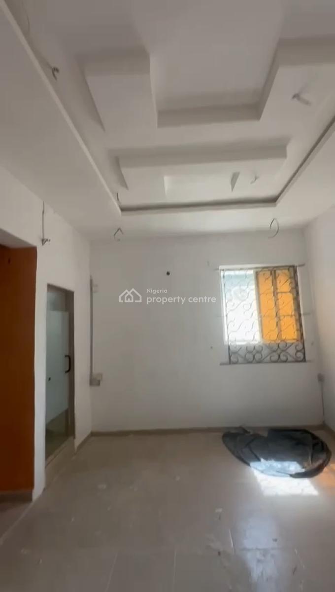 Spacious Standard Mini Flat Upstairs, Abule Oja, Yaba, Lagos, Mini Flat (room and Parlour) for Rent