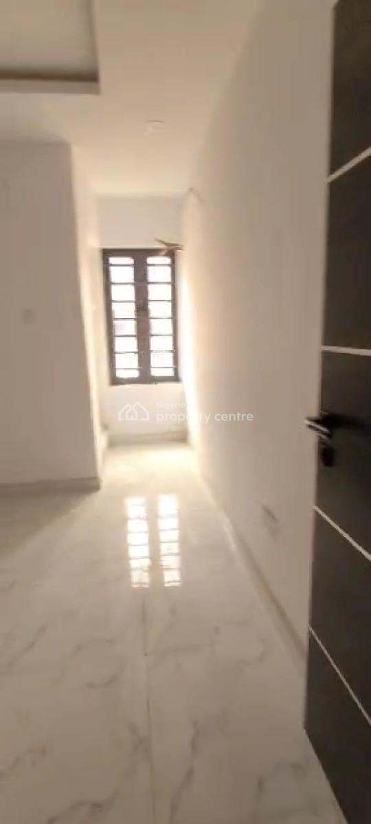 Brand New 2-bedroom Apartment, Alagomeji, Yaba, Lagos, Flat / Apartment for Rent