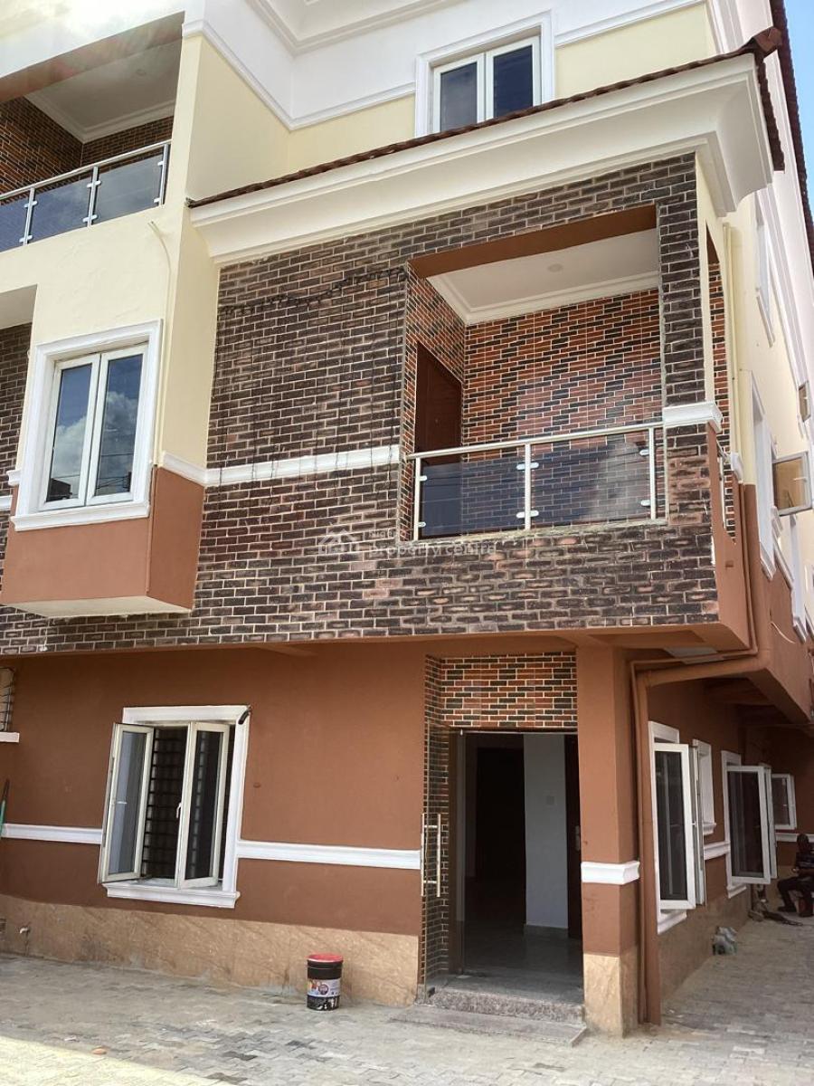 5 Bedroom Semi Detached with 2 Bq, Lekki Phase 1, Lekki, Lagos, Semi-detached Duplex for Rent