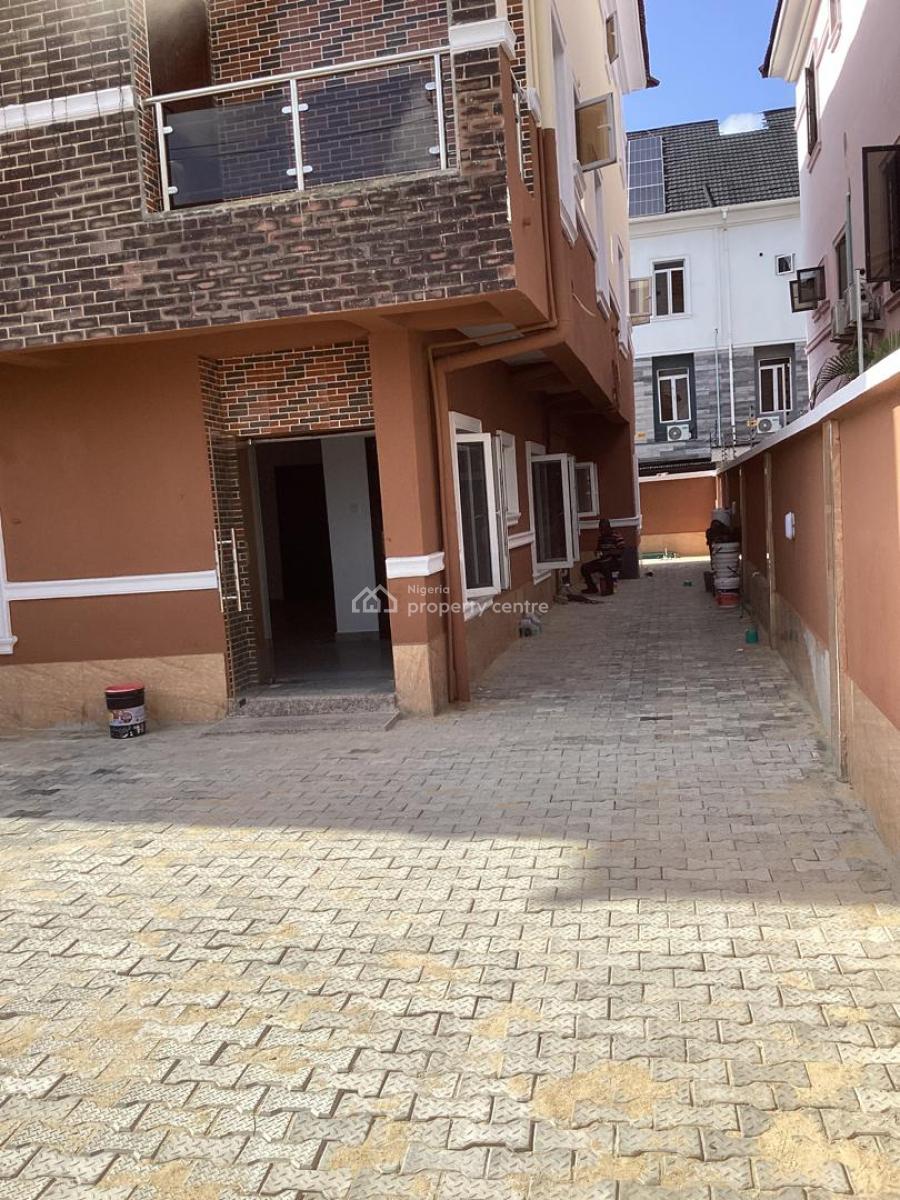 5 Bedroom Semi Detached with 2 Bq, Lekki Phase 1, Lekki, Lagos, Semi-detached Duplex for Rent