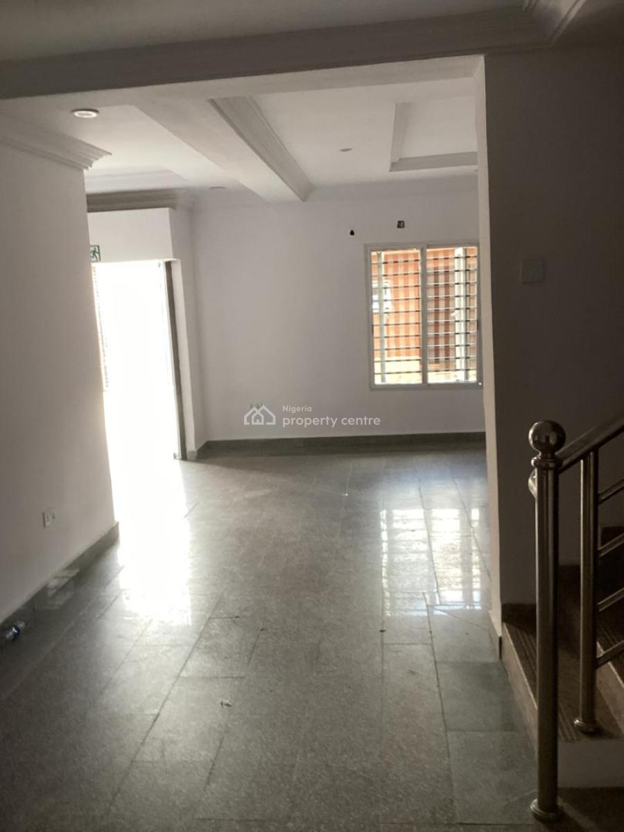 5 Bedroom Semi Detached with 2 Bq, Lekki Phase 1, Lekki, Lagos, Semi-detached Duplex for Rent