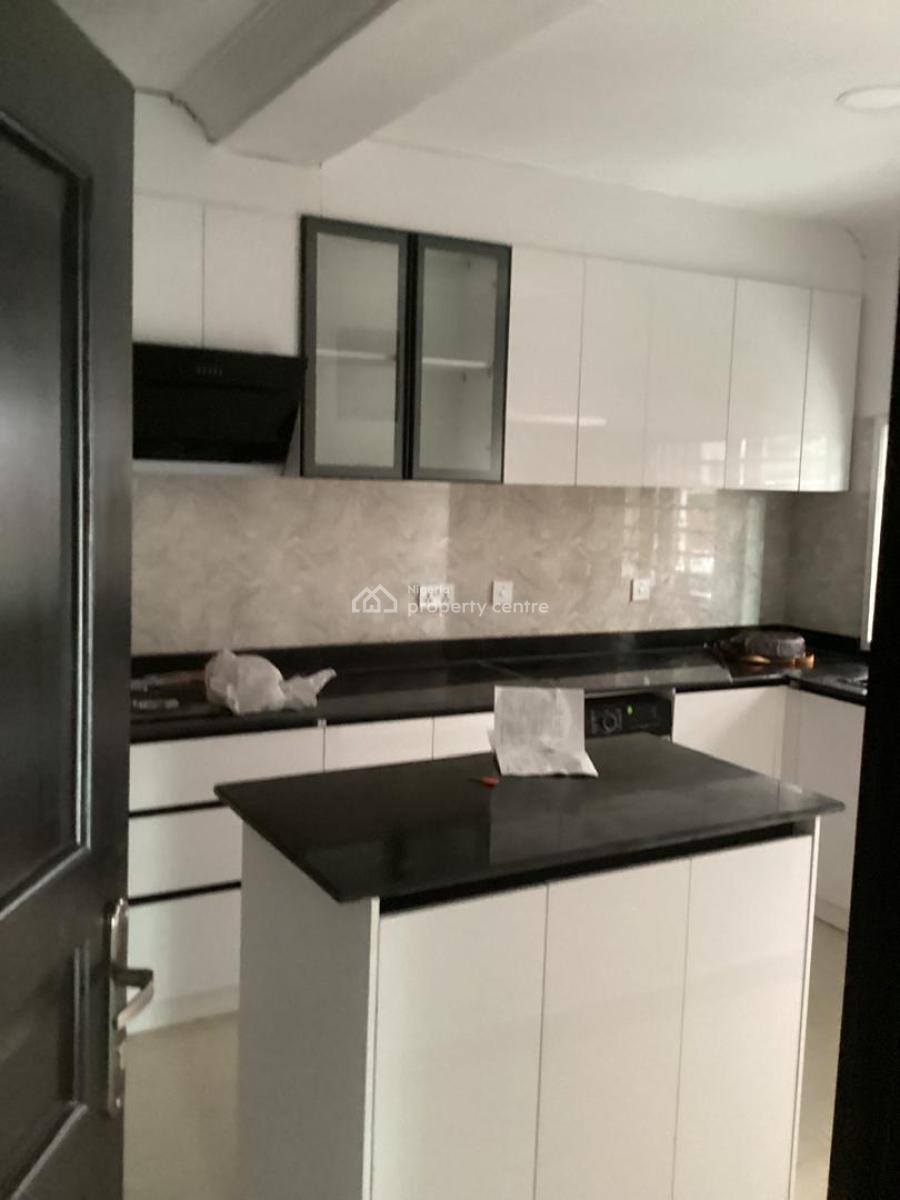 5 Bedroom Semi Detached with 2 Bq, Lekki Phase 1, Lekki, Lagos, Semi-detached Duplex for Rent