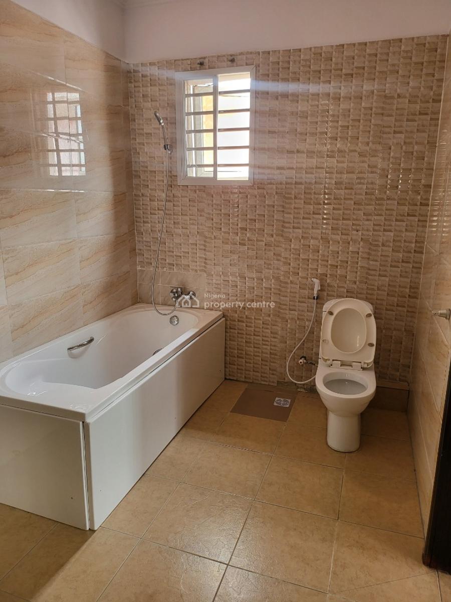 5 Bedroom Semi Detached with 2 Bq, Lekki Phase 1, Lekki, Lagos, Semi-detached Duplex for Rent