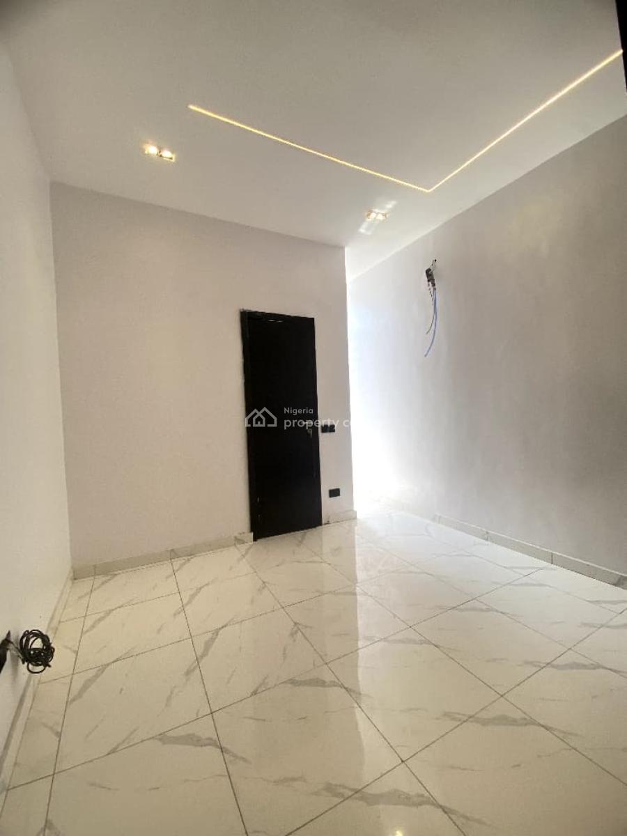 5 Bedroom Fully Detached Duplex with Bq, Ikota, Lekki, Lagos, Detached Duplex for Sale