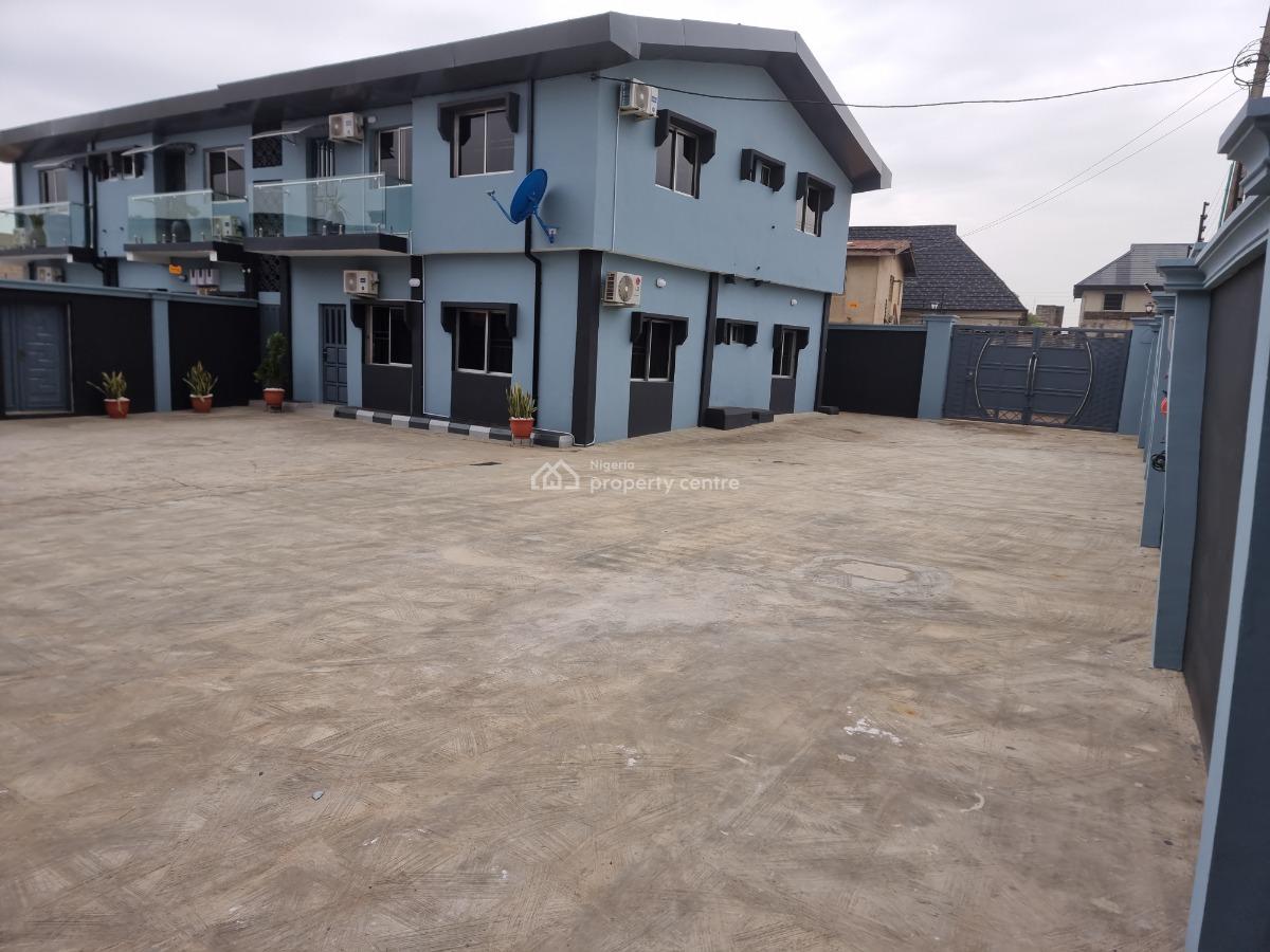 4 Bedrooom Flat Office Space with 2 Reception, Gra Road Sagamu, Sagamu, Ogun, Office Space for Rent