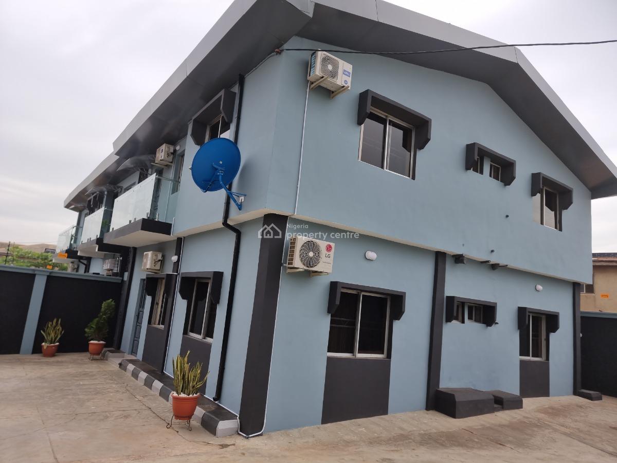 4 Bedrooom Flat Office Space with 2 Reception, Gra Road Sagamu, Sagamu, Ogun, Office Space for Rent