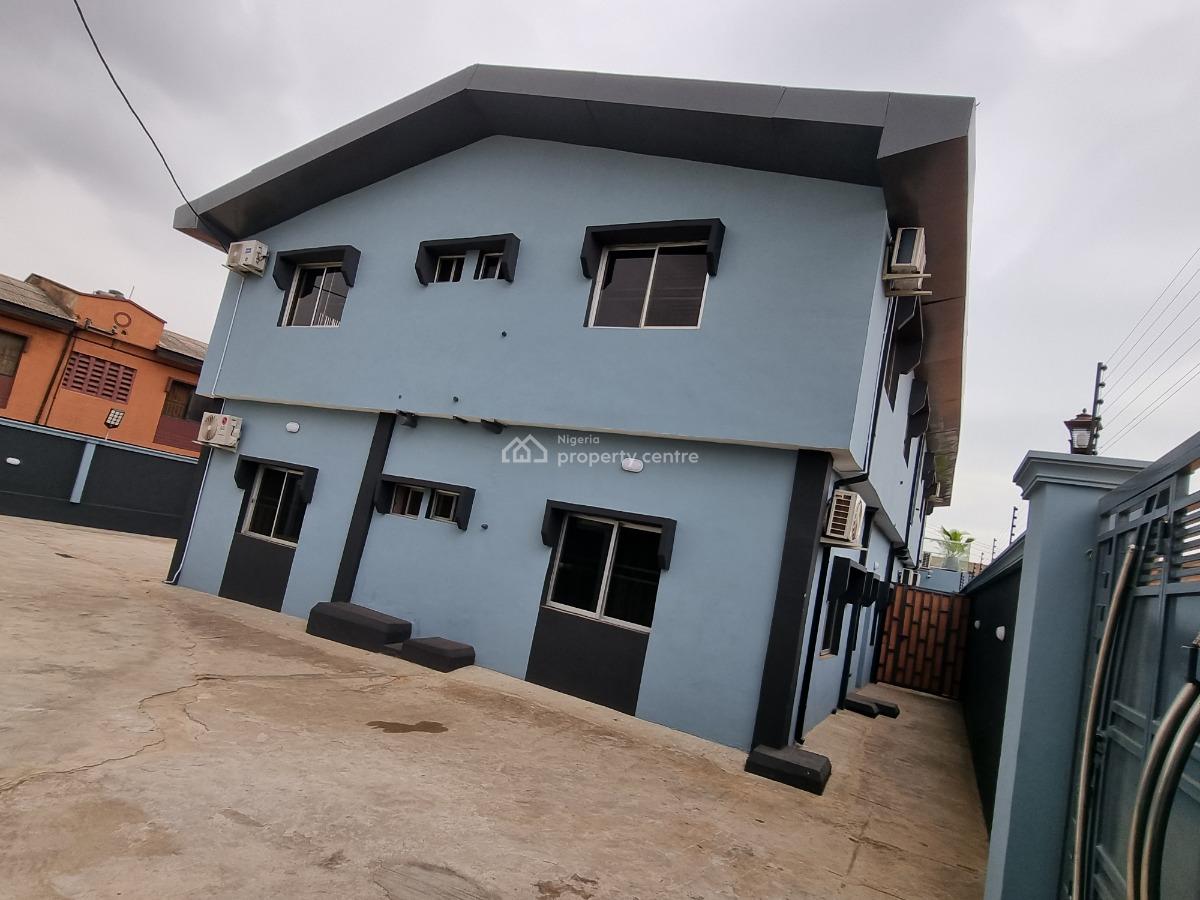 4 Bedrooom Flat Office Space with 2 Reception, Gra Road Sagamu, Sagamu, Ogun, Office Space for Rent