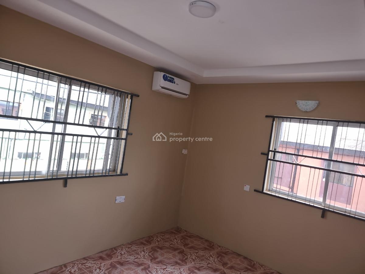 4 Bedrooom Flat Office Space with 2 Reception, Gra Road Sagamu, Sagamu, Ogun, Office Space for Rent
