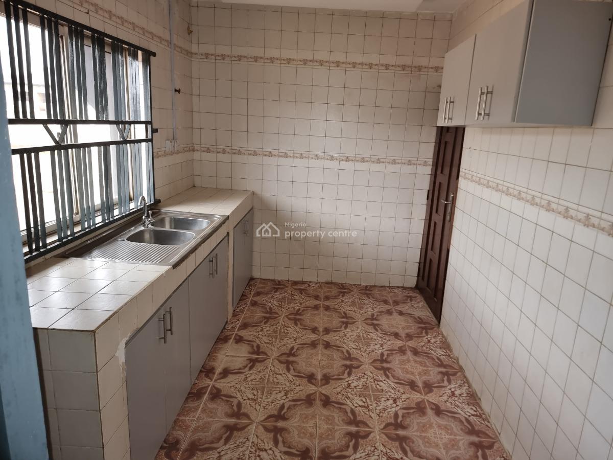 4 Bedrooom Flat Office Space with 2 Reception, Gra Road Sagamu, Sagamu, Ogun, Office Space for Rent