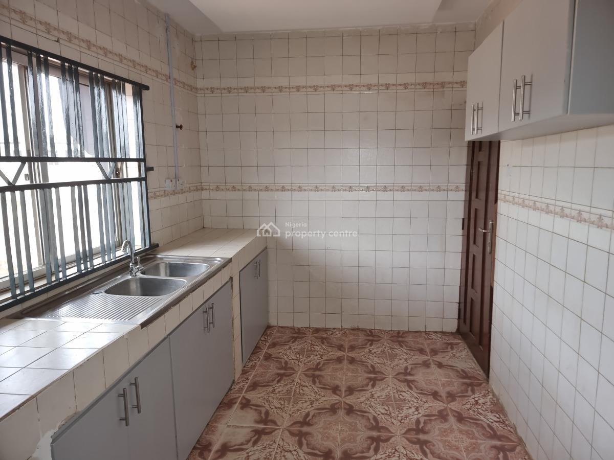 4 Bedrooom Flat Office Space with 2 Reception, Gra Road Sagamu, Sagamu, Ogun, Office Space for Rent