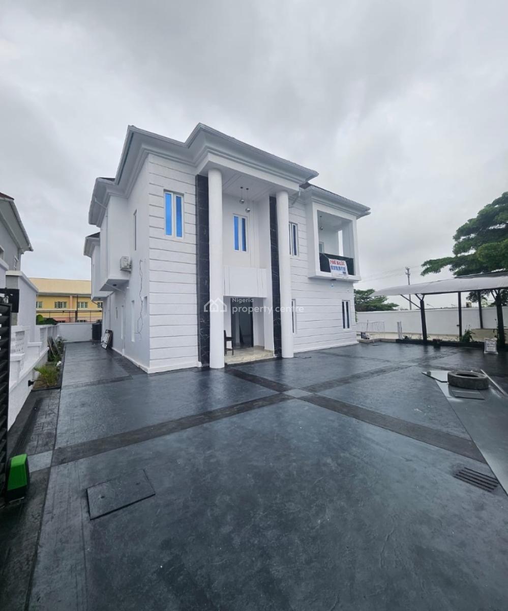 5bedroom with Bq and Big Sized Swimming Pool on 600sqm Land, Pinnock Beach, Osapa, Lekki, Lagos, Semi-detached Duplex for Sale