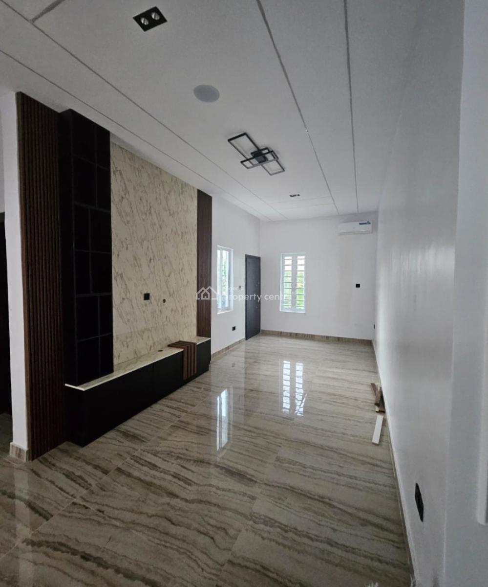 5bedroom with Bq and Big Sized Swimming Pool on 600sqm Land, Pinnock Beach, Osapa, Lekki, Lagos, Semi-detached Duplex for Sale