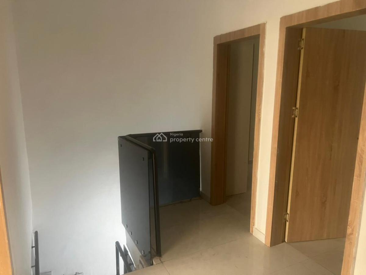 Self Compound 4 Bedroom Terrace Duplex, Ikota, Lekki, Lagos, Terraced Duplex for Sale