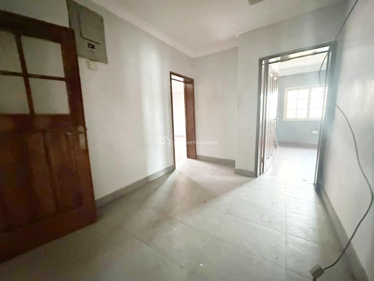Luxury 3 Bedroom Flat, Gra Phase 1, Magodo, Lagos, Flat / Apartment for Rent