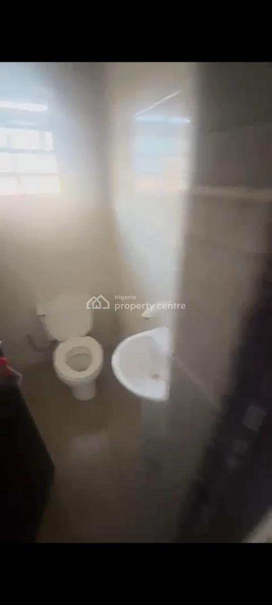 Spacious 1 Bedroom Available, Naf Valley Estate Asokoro, Asokoro District, Abuja, Mini Flat (room and Parlour) for Rent